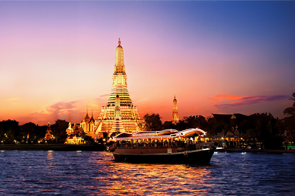 Apsara Cruise Chao Phraya River Temple of Dawn Wat Arun